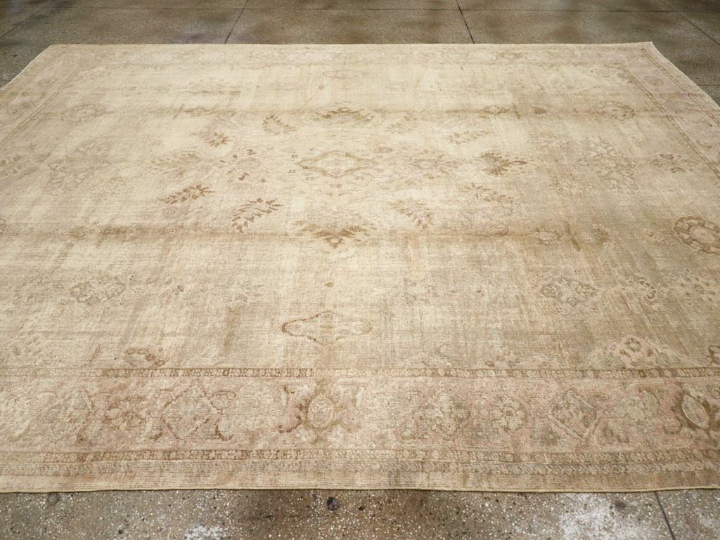 Antique Persian Sultanabad Carpet, No.8383 - Gsblank