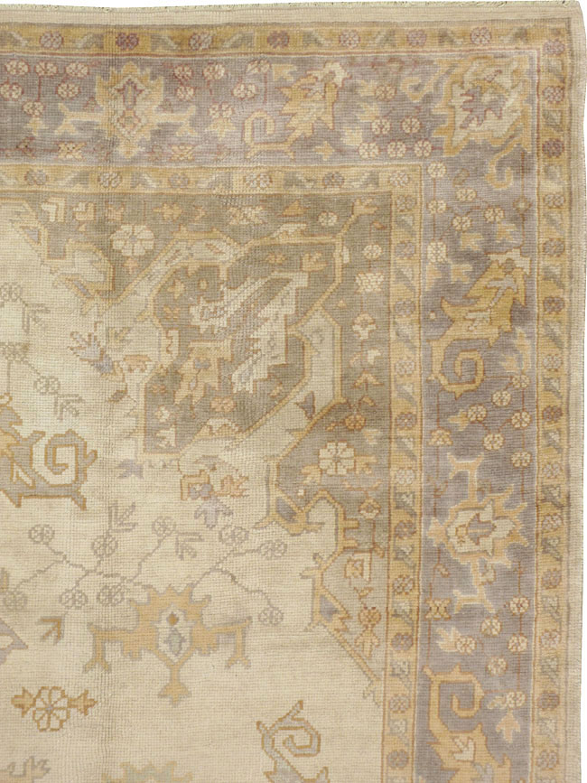 Vintage Turkish Oushak Carpet, No.8405 - Gsblank