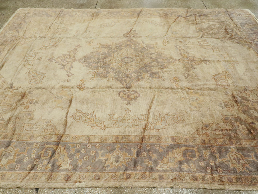 Vintage Turkish Oushak Carpet, No.8405 - Gsblank