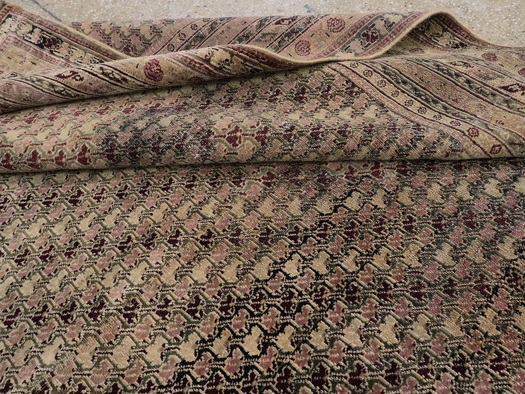 Antique Indian Agra Square Carpet, No.8541 - Gsblank