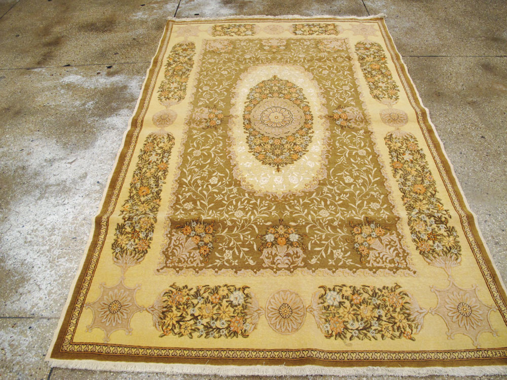 Vintage Turkish Herekeh Carpet, No.8570 - Gsblank