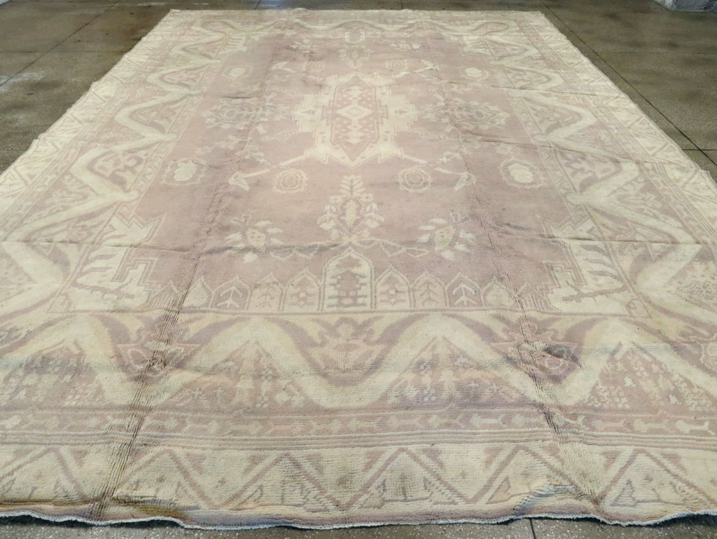 Vintage European Oushak Large Carpet, No.8600 - Gsblank