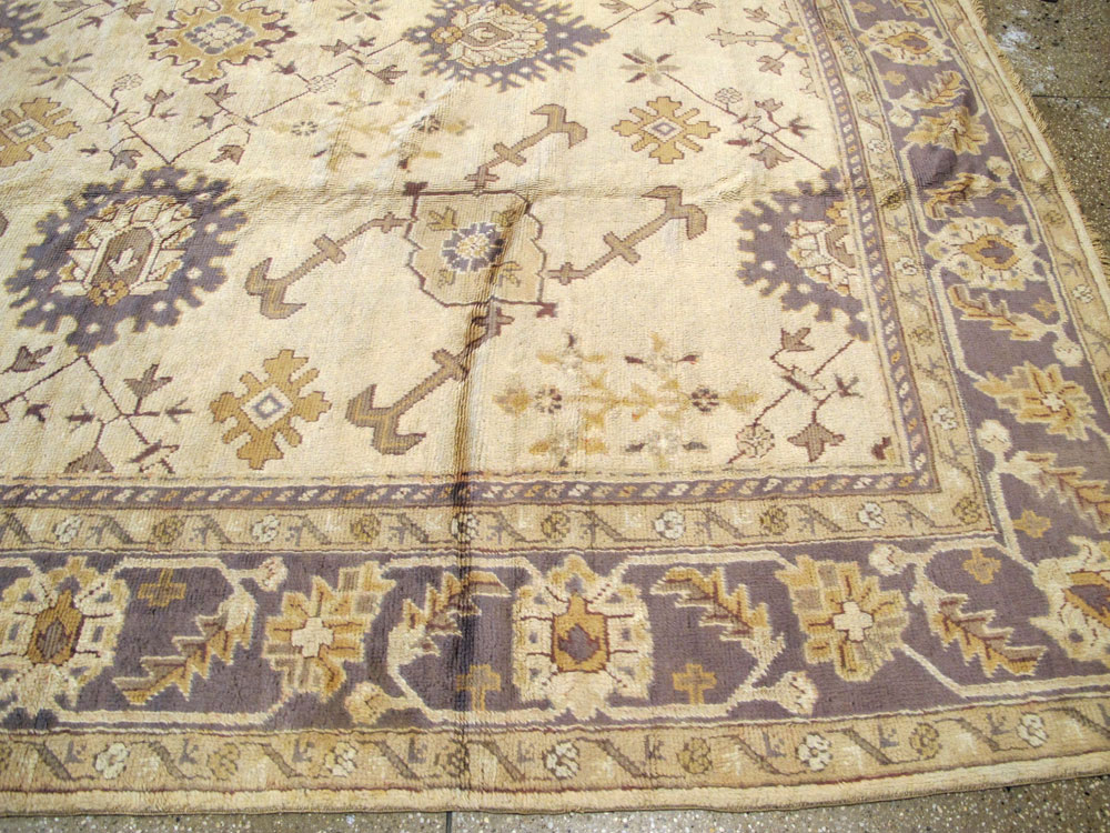 Vintage Turkish Oushak Carpet, No.8609 - Gsblank