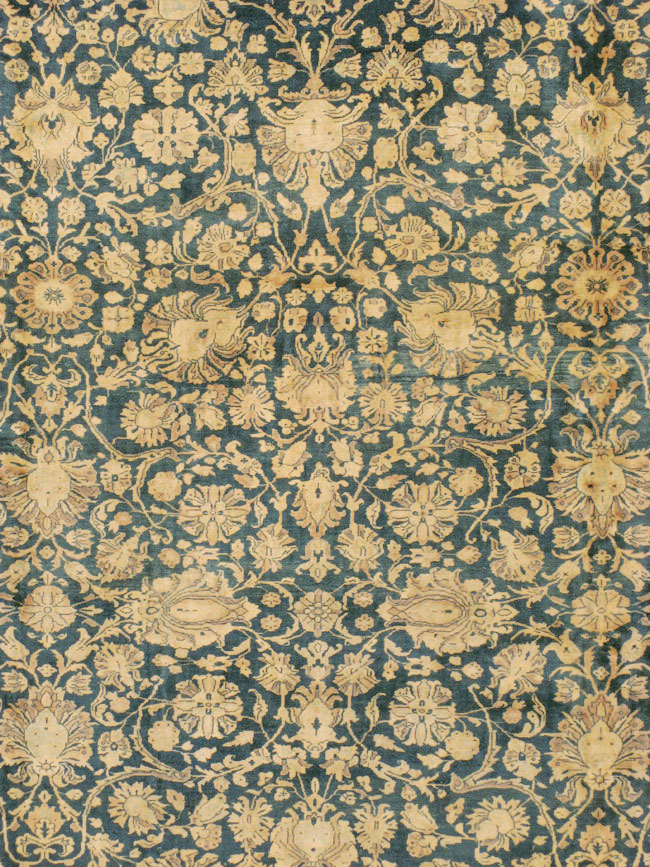 Antique Persian Sarouk Carpet, No.8616 - Gsblank