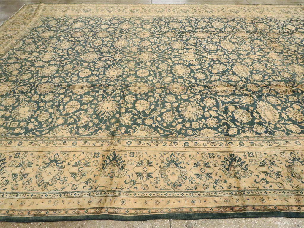 Antique Persian Sarouk Carpet, No.8616 - Gsblank