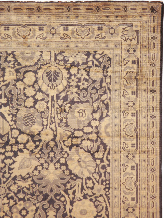 Vintage Indian Lahore Accent Carpet, No.8702 - Gsblank