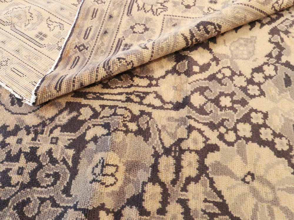 Vintage Indian Lahore Accent Carpet, No.8702 - Gsblank