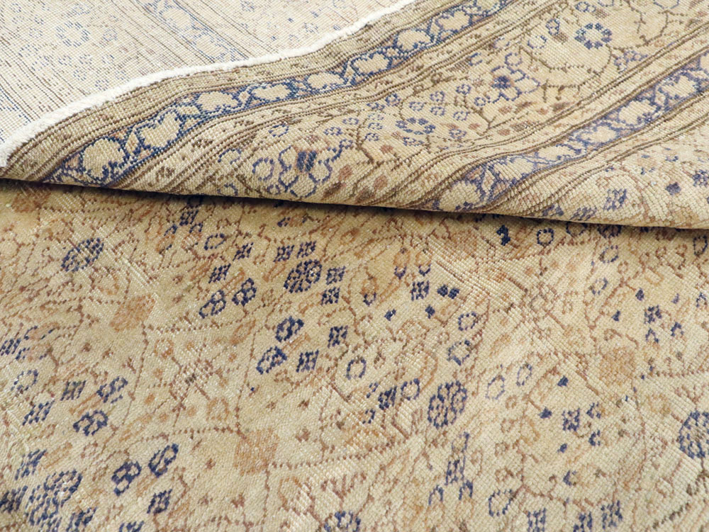 Vintage Turkish Sivas Carpet, No.8734 - Gsblank