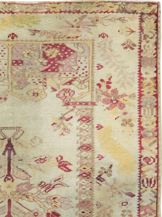 Antique Turkish Ghiordes Rug, No.8740 - Gsblank