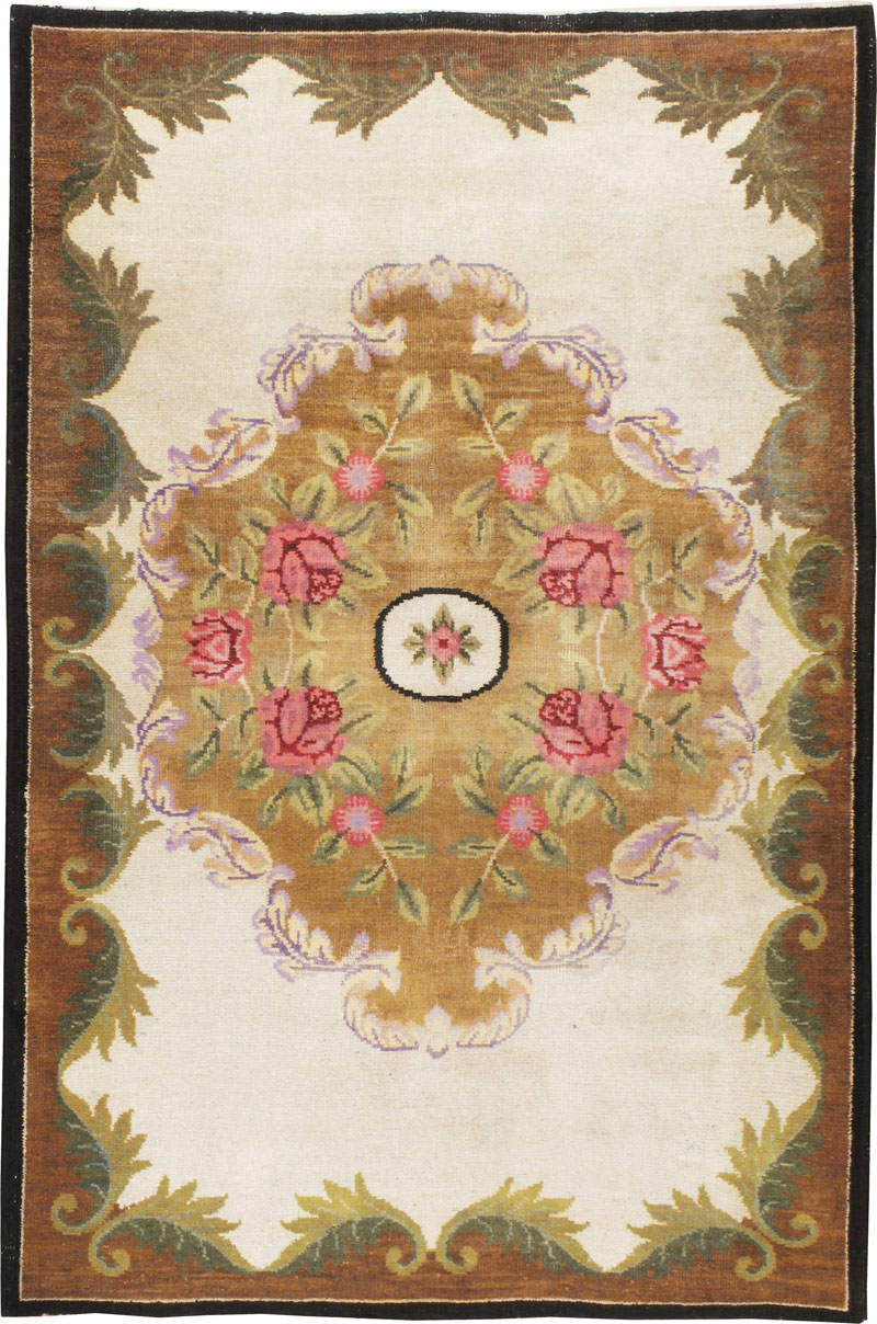 Vintage European Continental Carpet, No.8774 - Gsblank