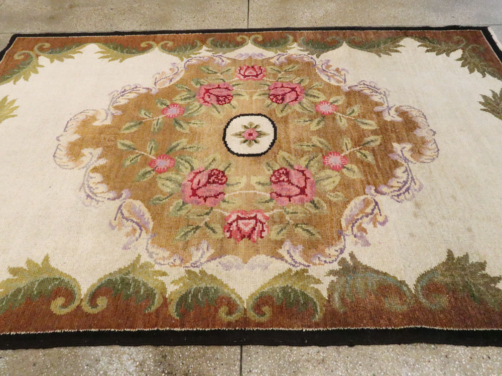 Vintage European Continental Carpet, No.8774 - Gsblank