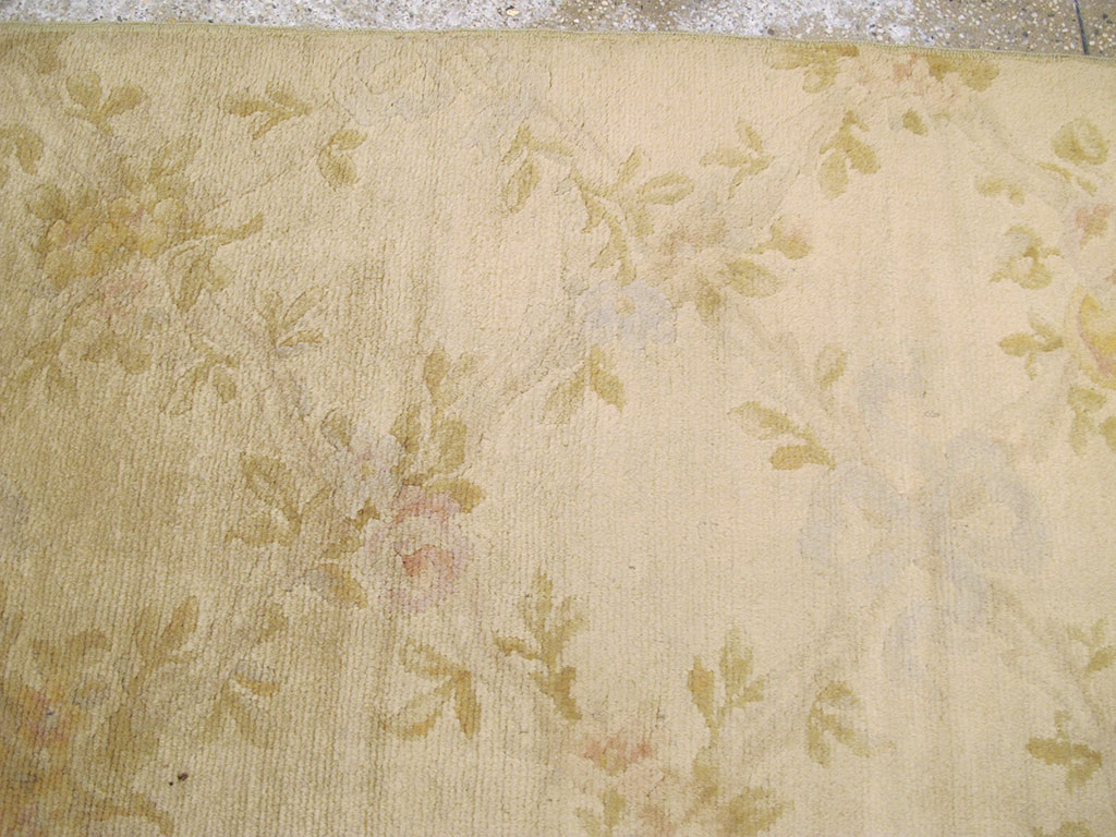 Vintage European Savonnerie Carpet, No.8783 - Gsblank