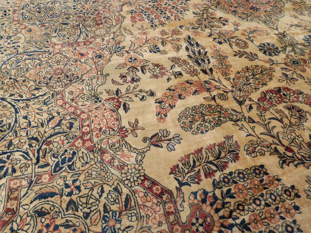 Vintage Persian Kerman Carpet, No.8822 - Gsblank