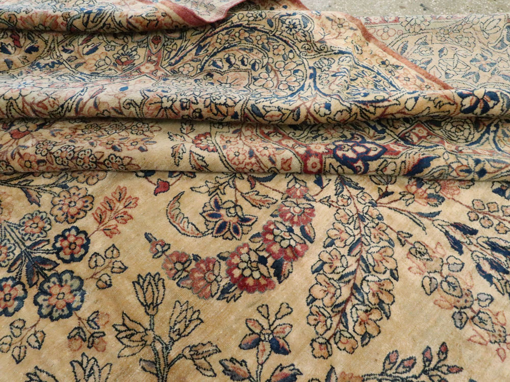 Vintage Persian Kerman Carpet, No.8822 - Gsblank