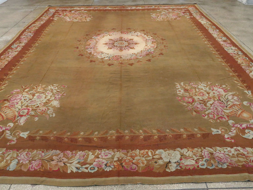 Antique French Aubusson Carpet, No.8866 - Gsblank
