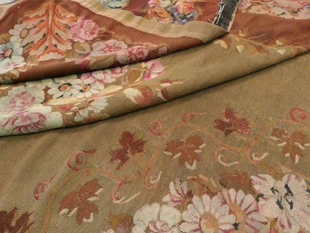 Antique French Aubusson Carpet, No.8866 - Gsblank