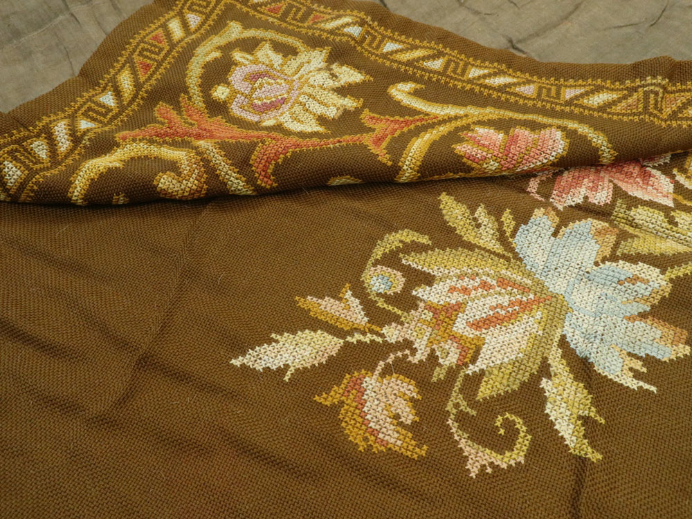 Vintage Ukrainian Needlepoint Accent Rug, No.8879 - Gsblank