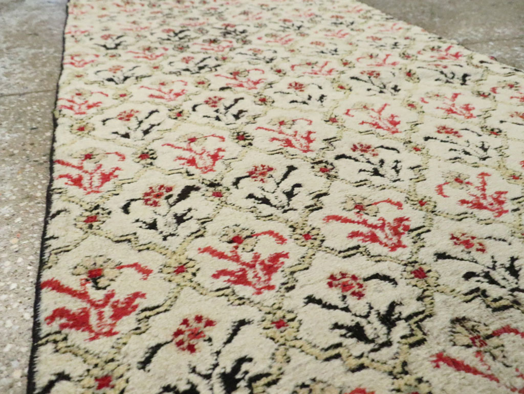 Vintage Indian Agra Runner, No.9028 - Gsblank