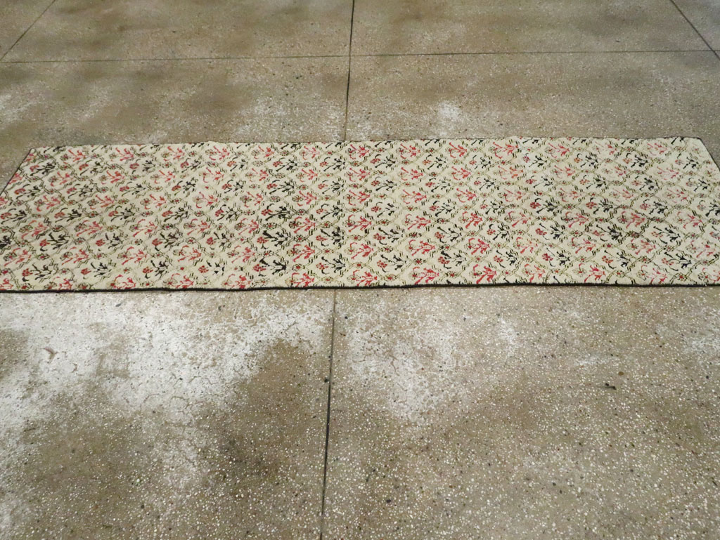Vintage Indian Agra Runner, No.9028 - Gsblank