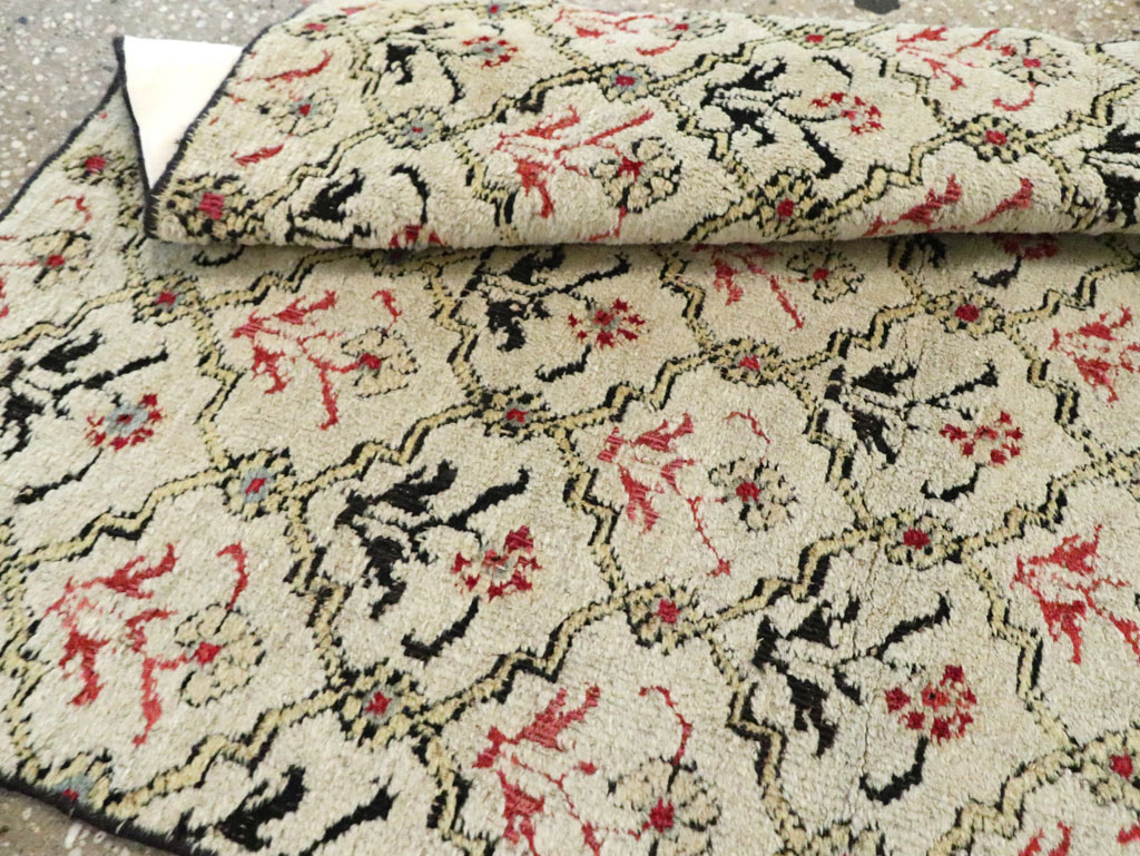 Vintage Indian Agra Runner, No.9028 - Gsblank