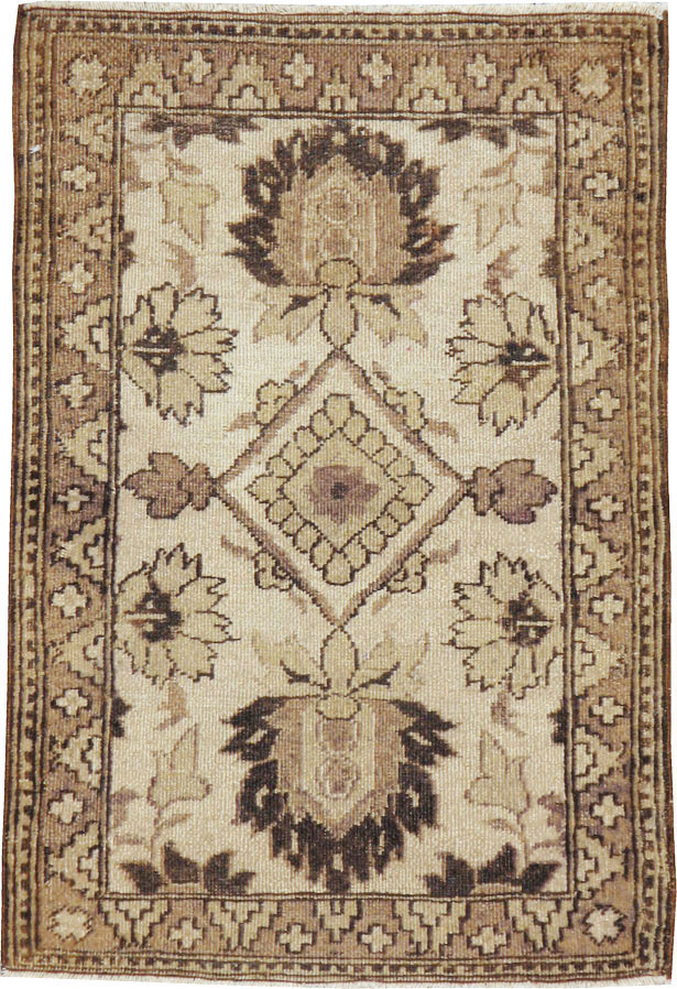 Antique Indian Agra Rug, No.9067 - Gsblank