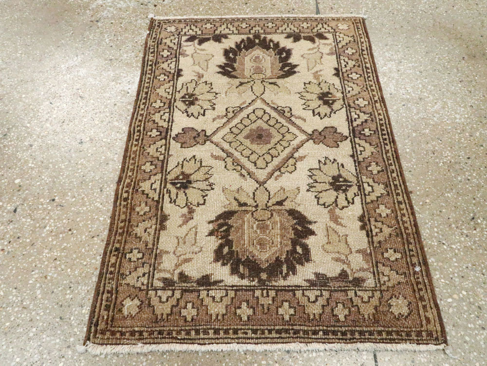 Antique Indian Agra Rug, No.9067 - Gsblank