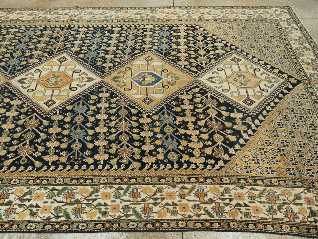 Antique Persian Shiraz Gallery Carpet, No.9147 - Gsblank