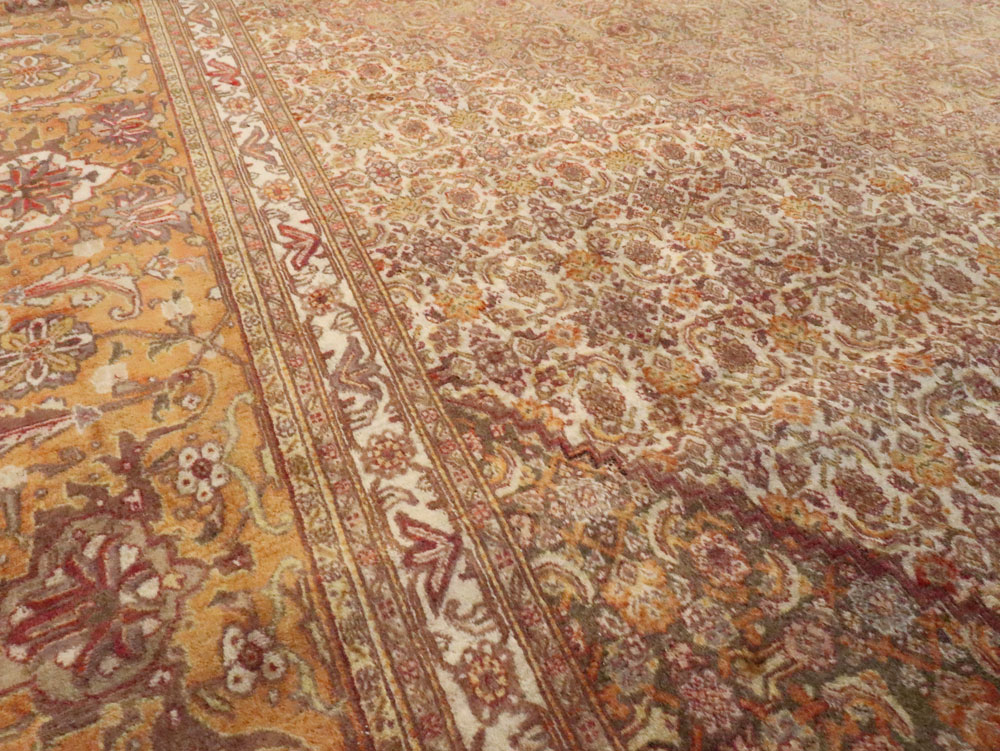 Vintage Persian Tabriz Carpet, No.9422 - Gsblank