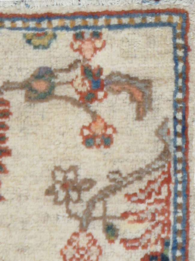 Antique Persian Mahal Rug, No.9460 - Gsblank