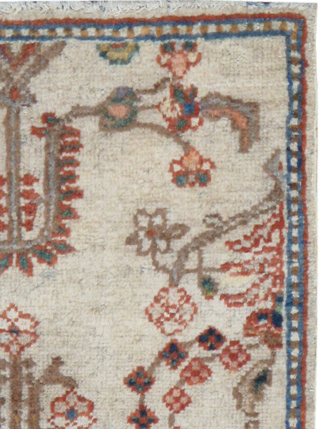 Antique Persian Mahal Rug, No.9460 - Gsblank