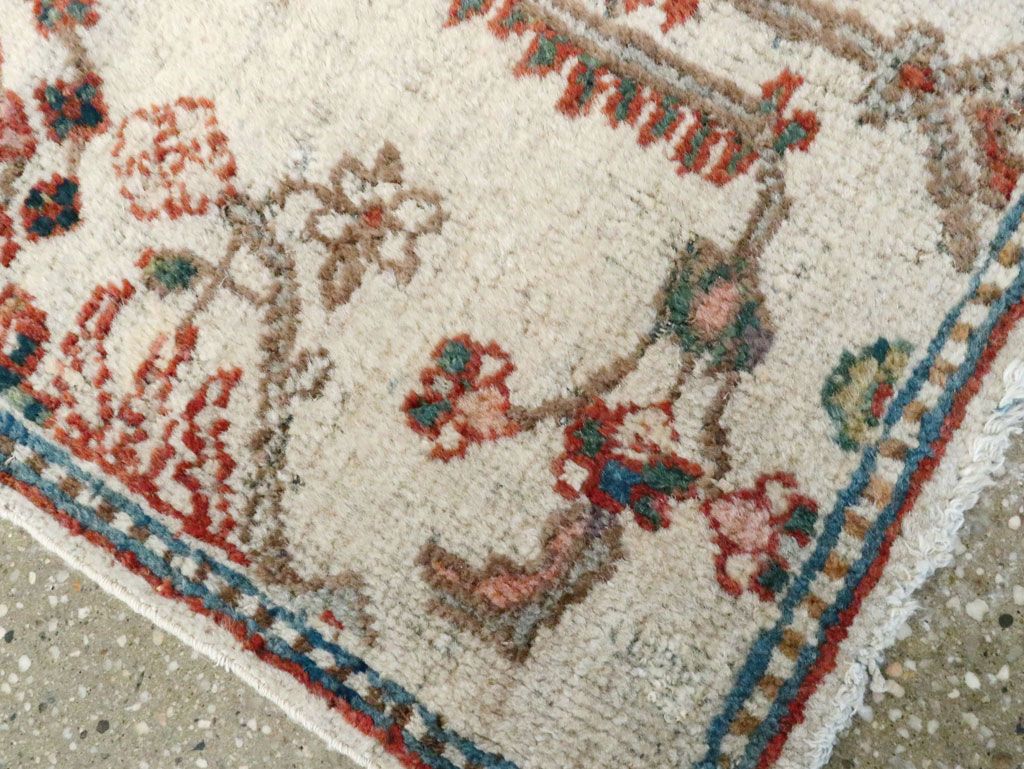 Antique Persian Mahal Rug, No.9460 - Gsblank