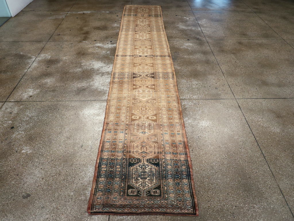 A Serab Runner, No.9482 - Gsblank