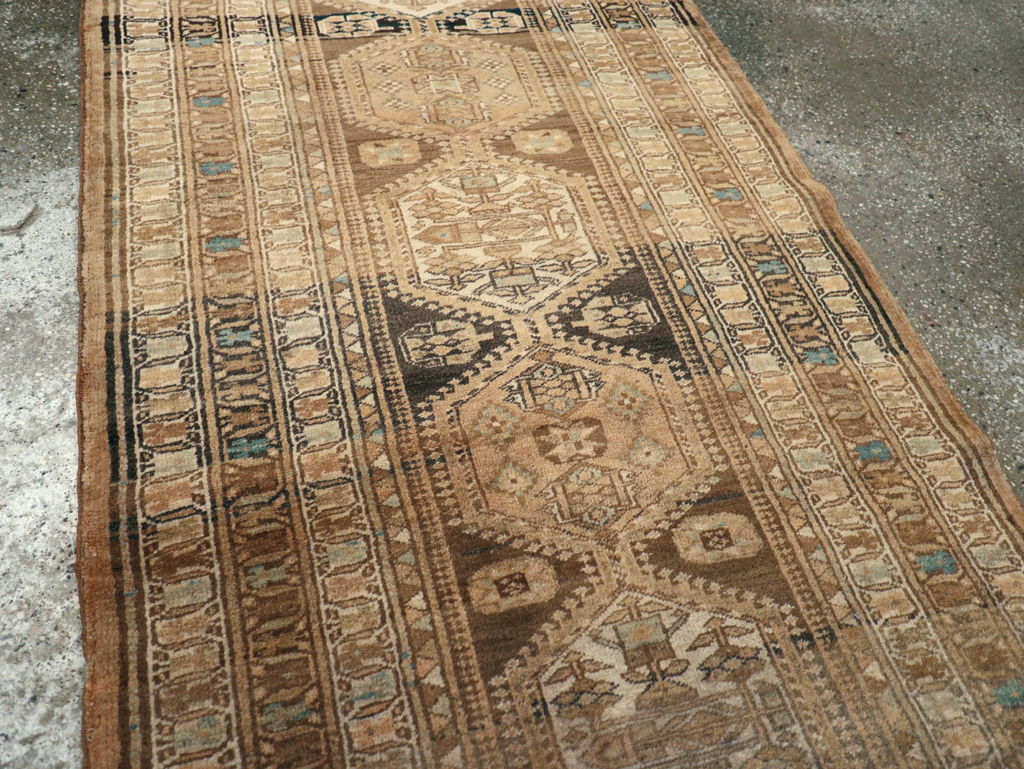 A Serab Runner, No.9482 - Gsblank