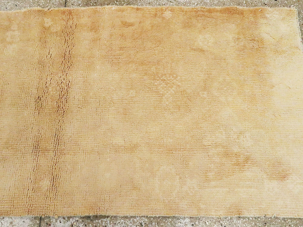 A Spanish Cuenca Runner, No.9523 - Gsblank