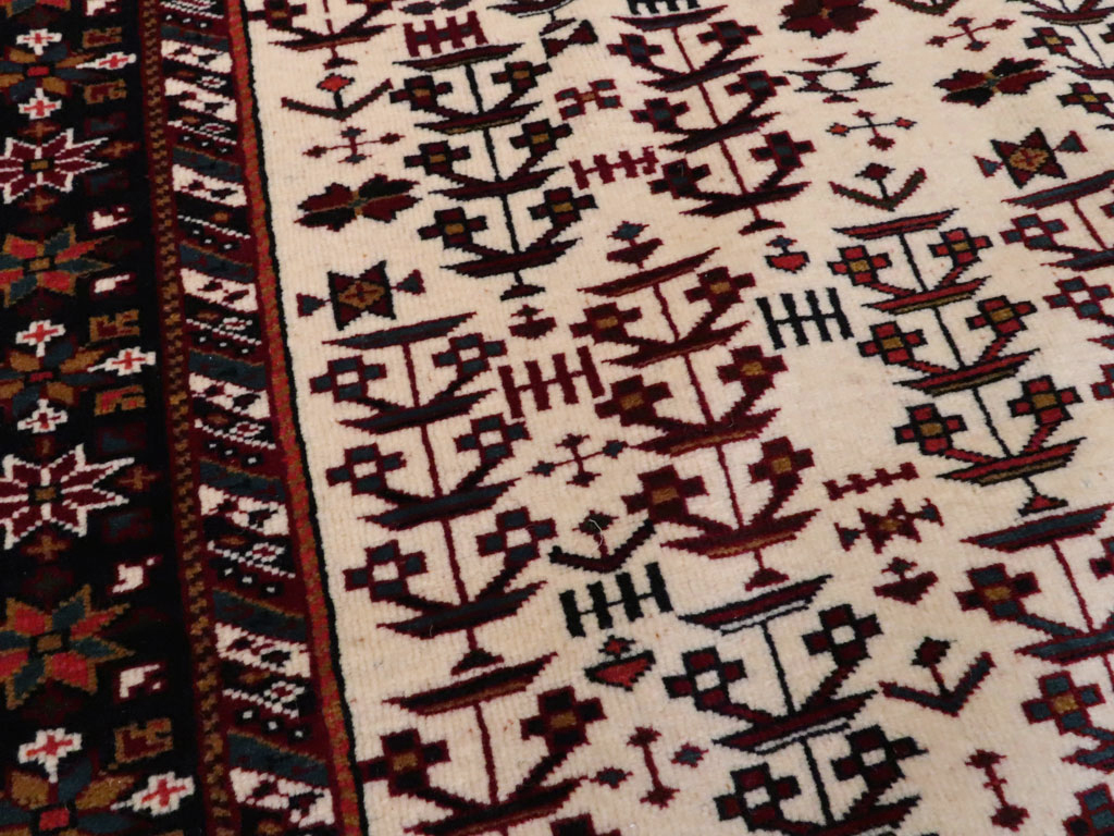 Vintage Persian Qashqai Carpet, No.9616 - Gsblank
