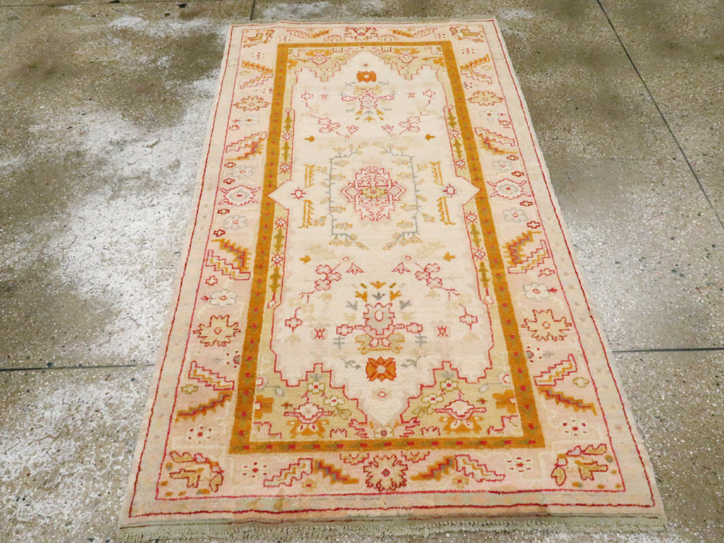 Antique Turkish Oushak Rug, No.9640 - Gsblank