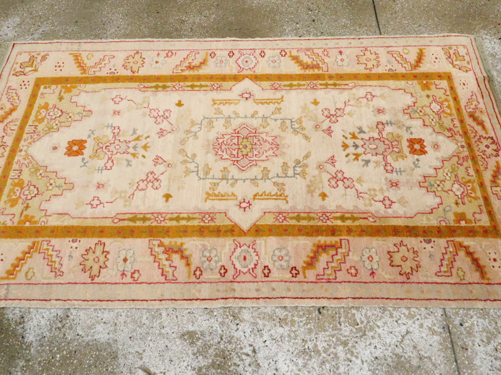 Antique Turkish Oushak Rug, No.9640 - Gsblank