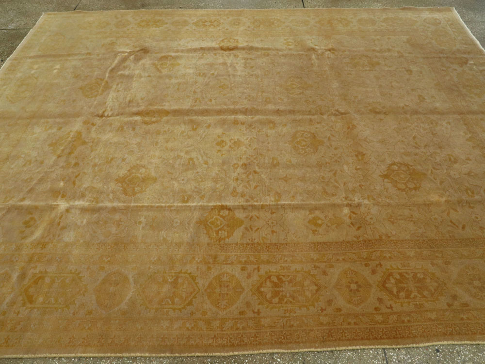 Antique Indian Lahore Square Carpet, No.9726 - Gsblank