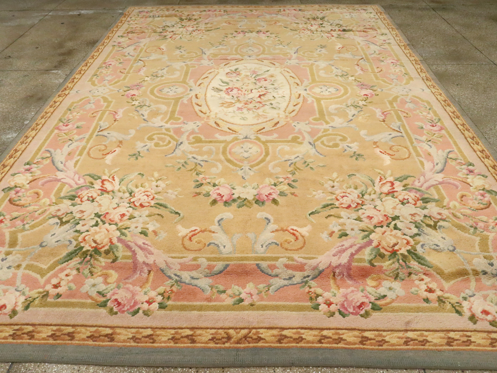Vintage European Savonnerie Carpet, No.9835 - Gsblank