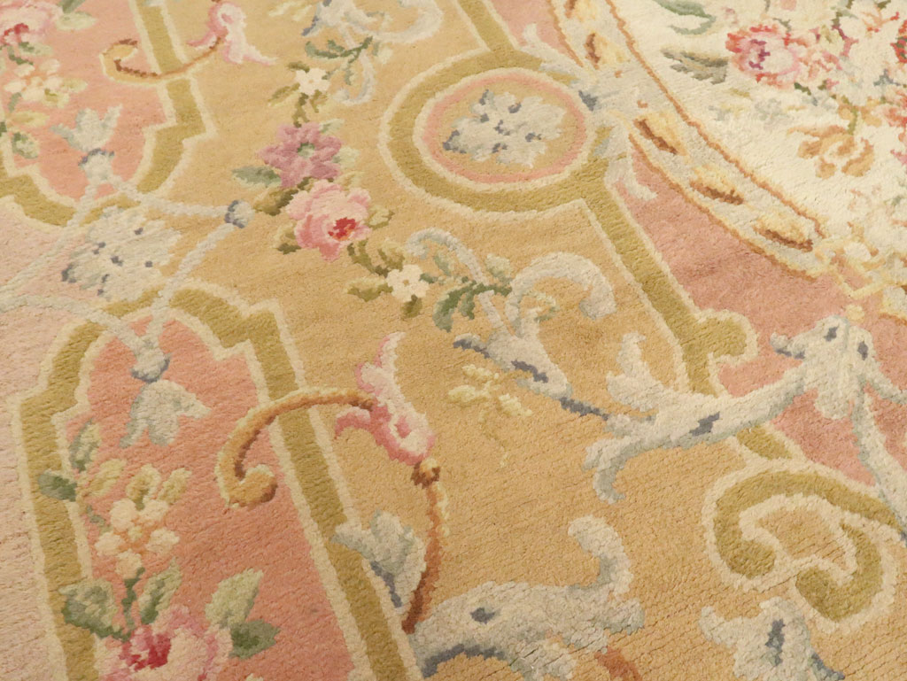 Vintage European Savonnerie Carpet, No.9835 - Gsblank