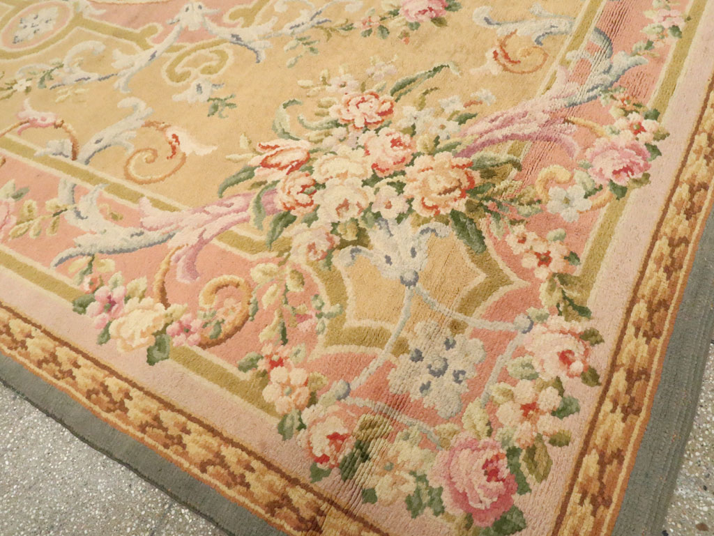 Vintage European Savonnerie Carpet, No.9835 - Gsblank