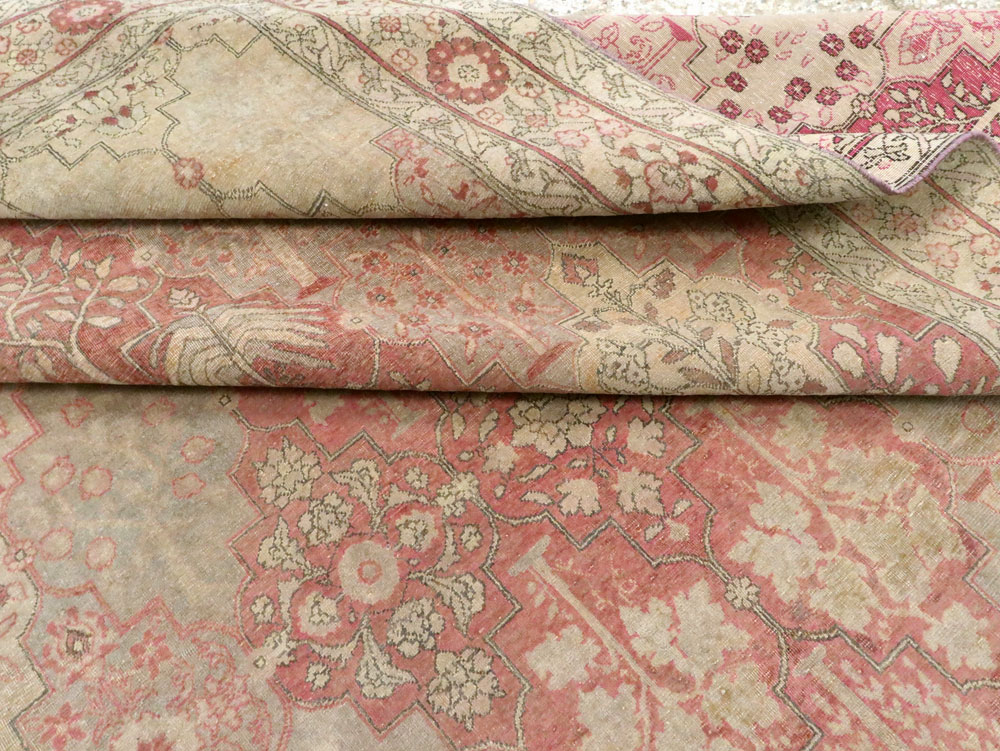 Antique Herekeh Carpet, No.9899 - Gsblank